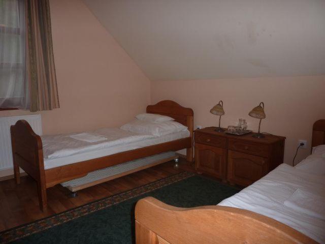 Bed and Breakfast Naspolya Panzio Es Etterem Bataapati Номер фото